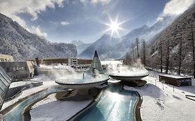 Aqua Dome 4 Sterne Superior Hotel & Tirol Therme Laengenfeld